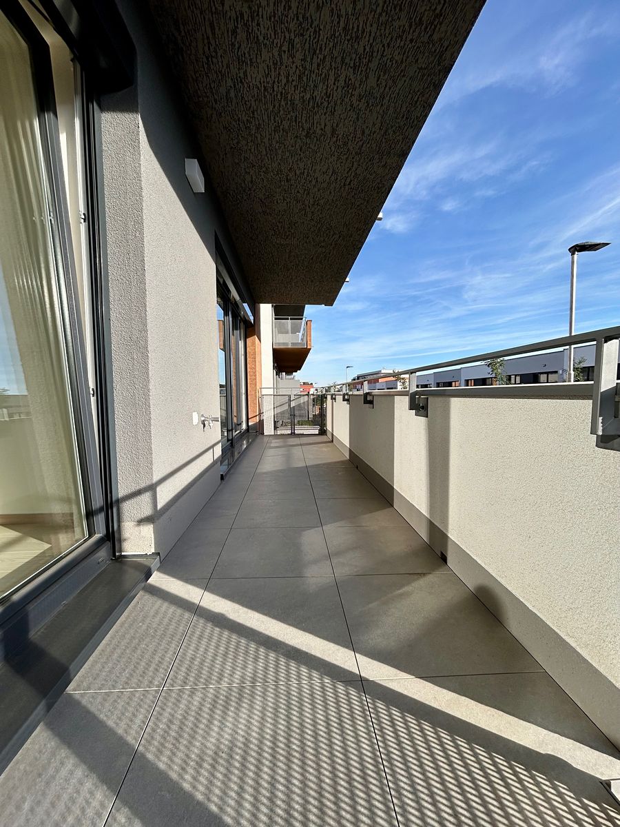 Pronájem bytu 2+kk 61 m² – fotografie 3
