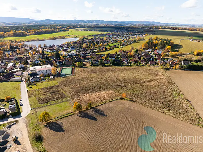 Prodej stavebního pozemku 1003 m², Litvínovice – náhled fotky 1