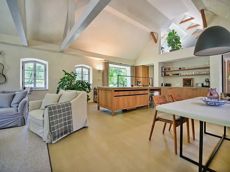 Prodej rodinného domu 189 m², pozemek 3363 m², Stříbro – náhled fotky 2