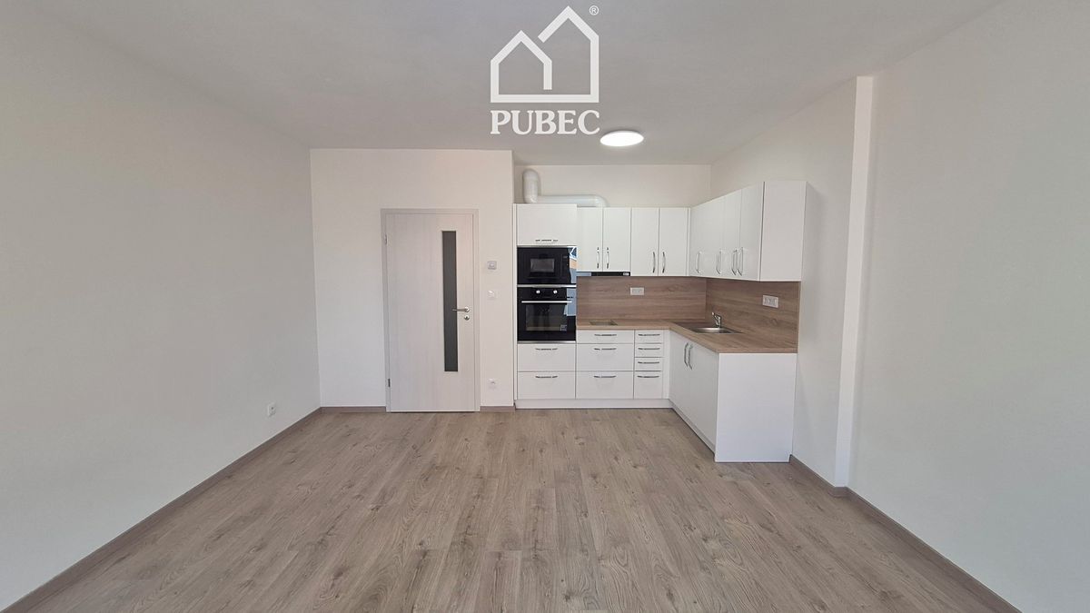 Pronájem bytu 1+kk 32 m²