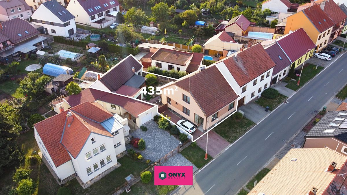 Prodej rodinného domu 214 m², pozemek 435 m², Rousínov – fotka 1 z 3