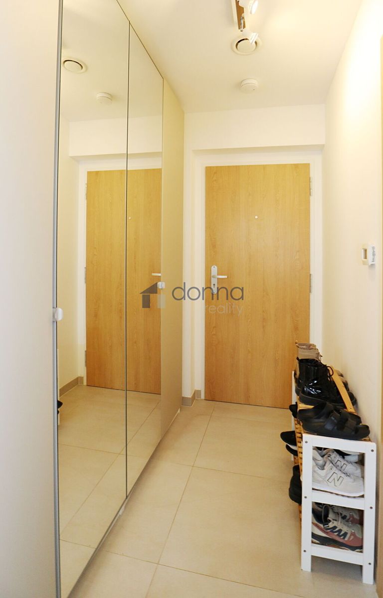 Pronájem bytu 1+kk 33 m² – fotografie 4