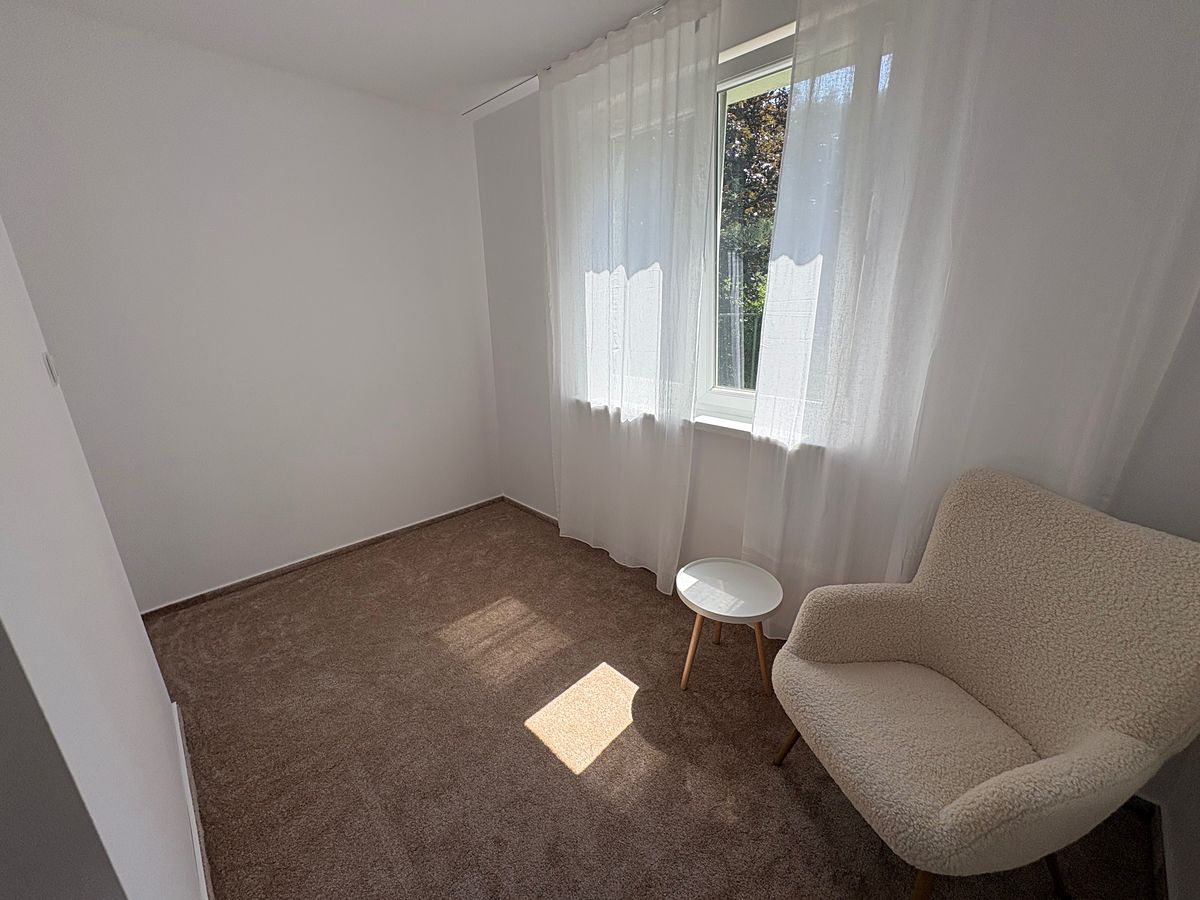 Pronájem bytu 2+kk 35 m² – fotografie 3