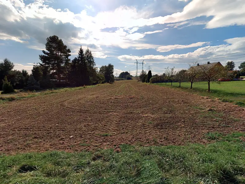 Prodej pole 8756 m², Dobrá – náhled fotky 1