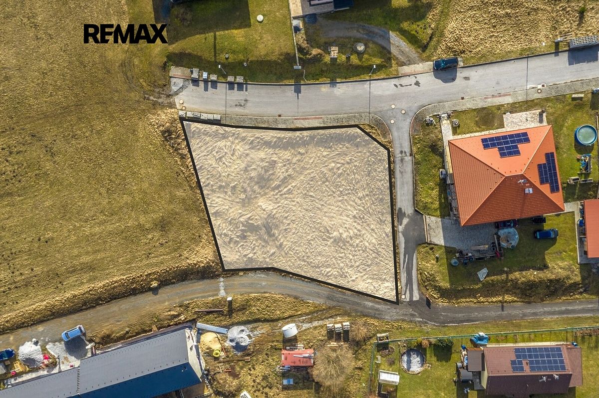 Prodej stavebního pozemku 988 m²