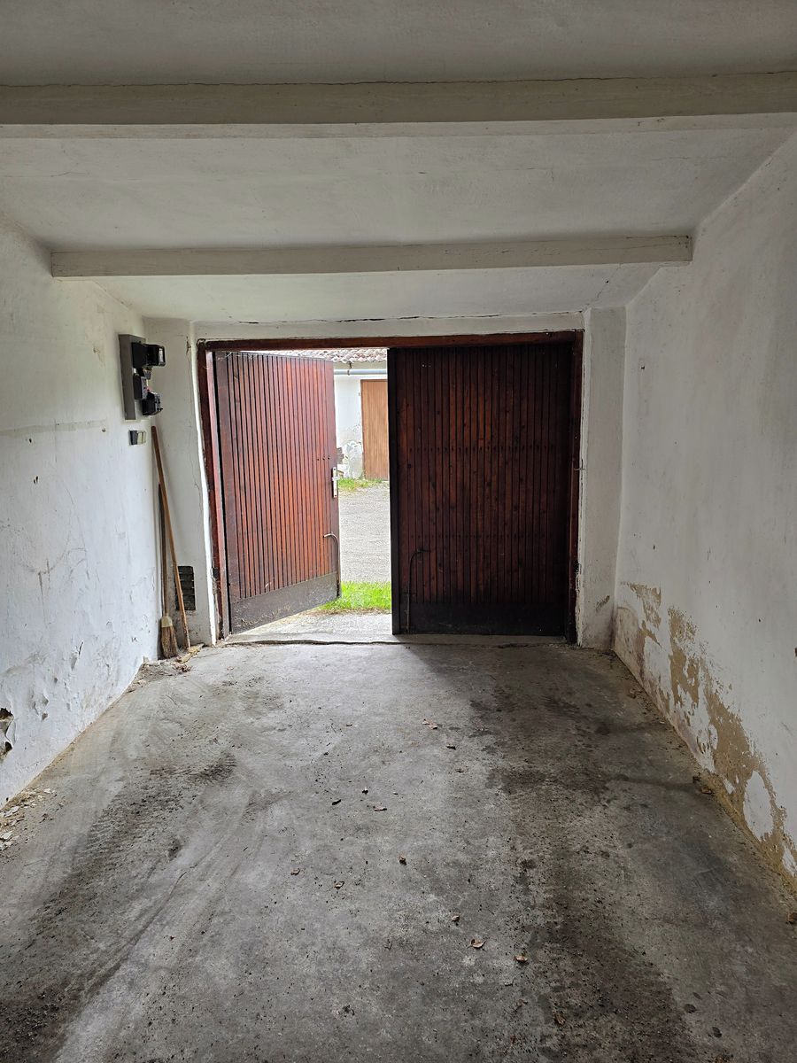 Pronájem garáže 17 m² – fotografie 3