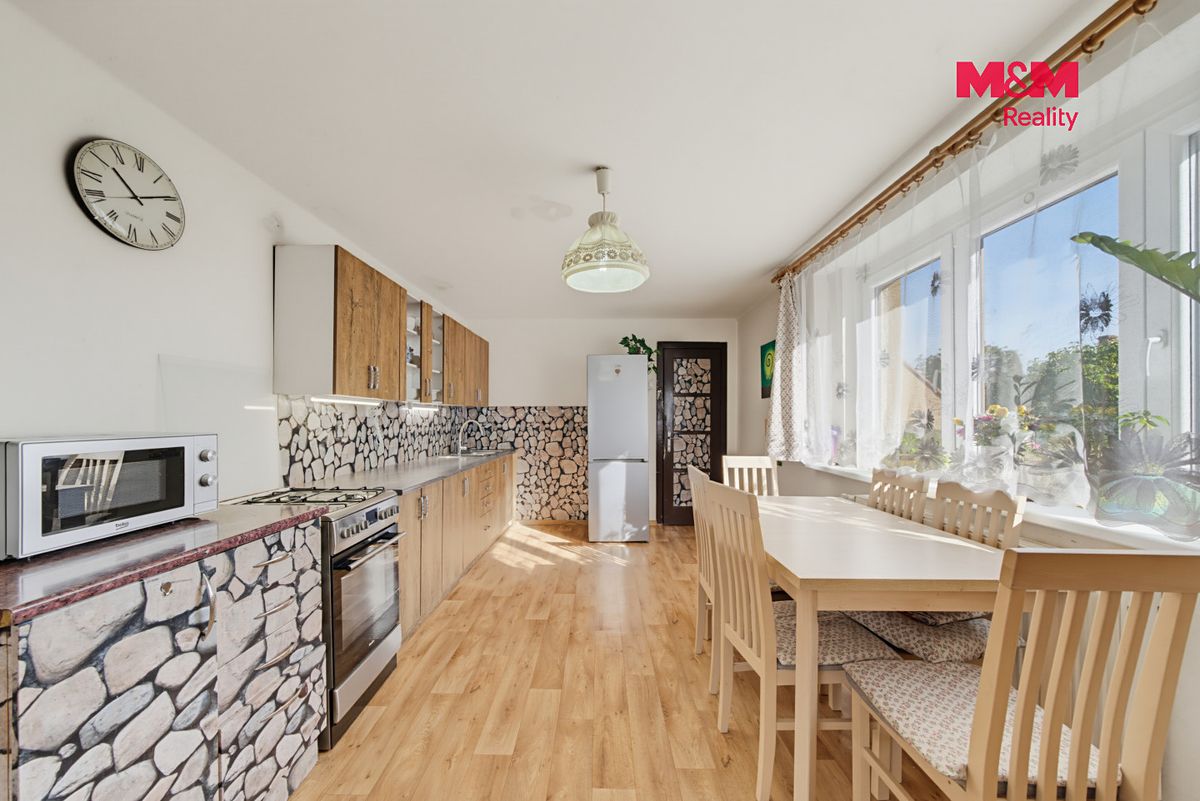 Prodej rodinného domu 91 m², pozemek 780 m² – fotografie 2