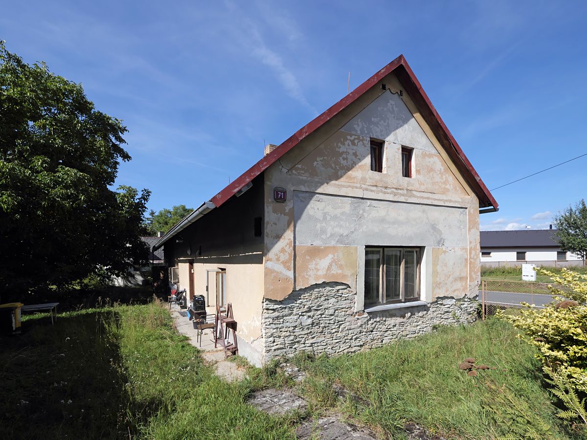 Prodej rodinného domu 80 m², pozemek 673 m²