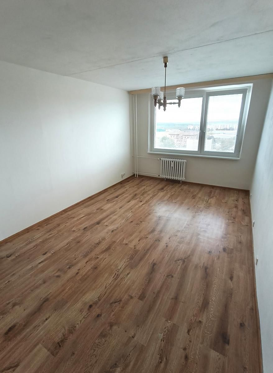 Pronájem bytu 2+kk 40 m² – fotografie 3