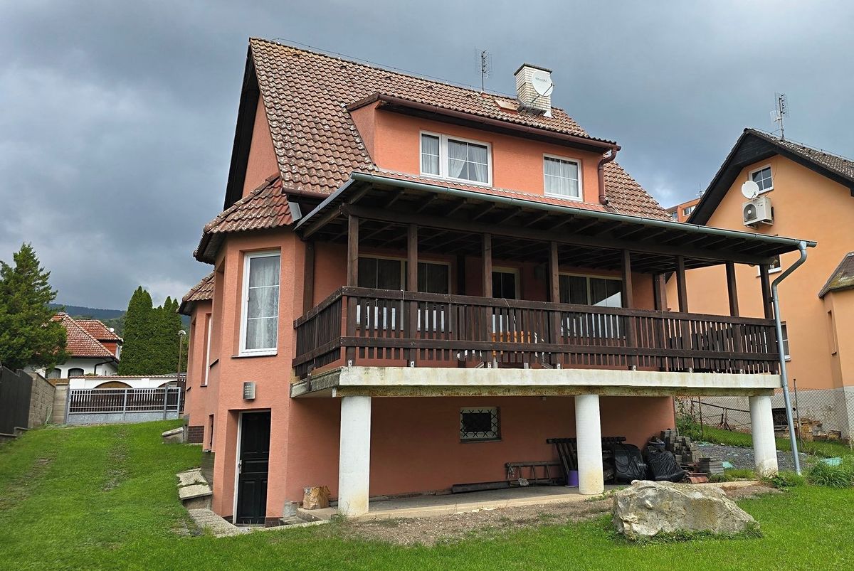 Prodej rodinného domu 400 m², pozemek 700 m²