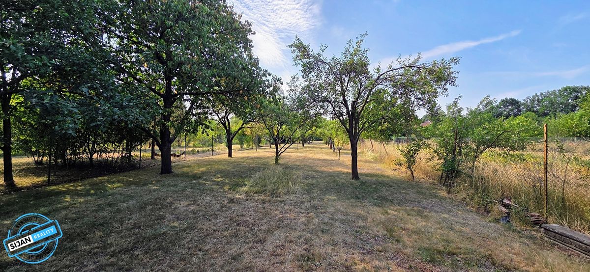 Prodej stavebního pozemku 1199 m²