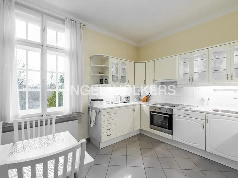 Pronájem bytu 4+1 150 m², Praha – náhled fotky 2