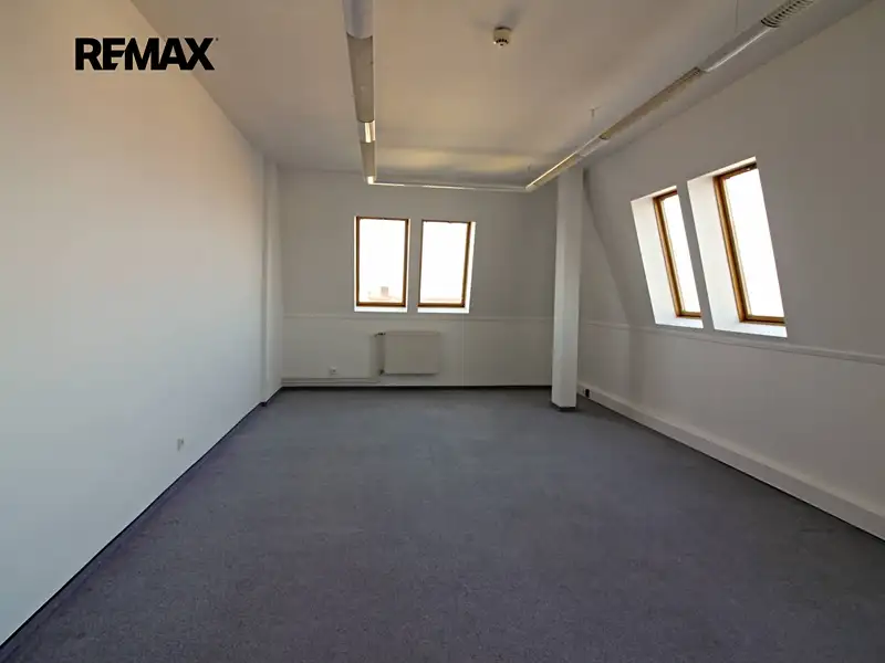 Pronájem kanceláře 25 m², Žatec – náhled fotky 2