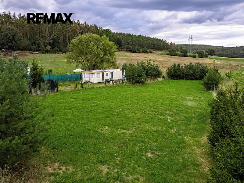 Prodej stavebního pozemku 886 m², Drevníky – náhled fotky 3