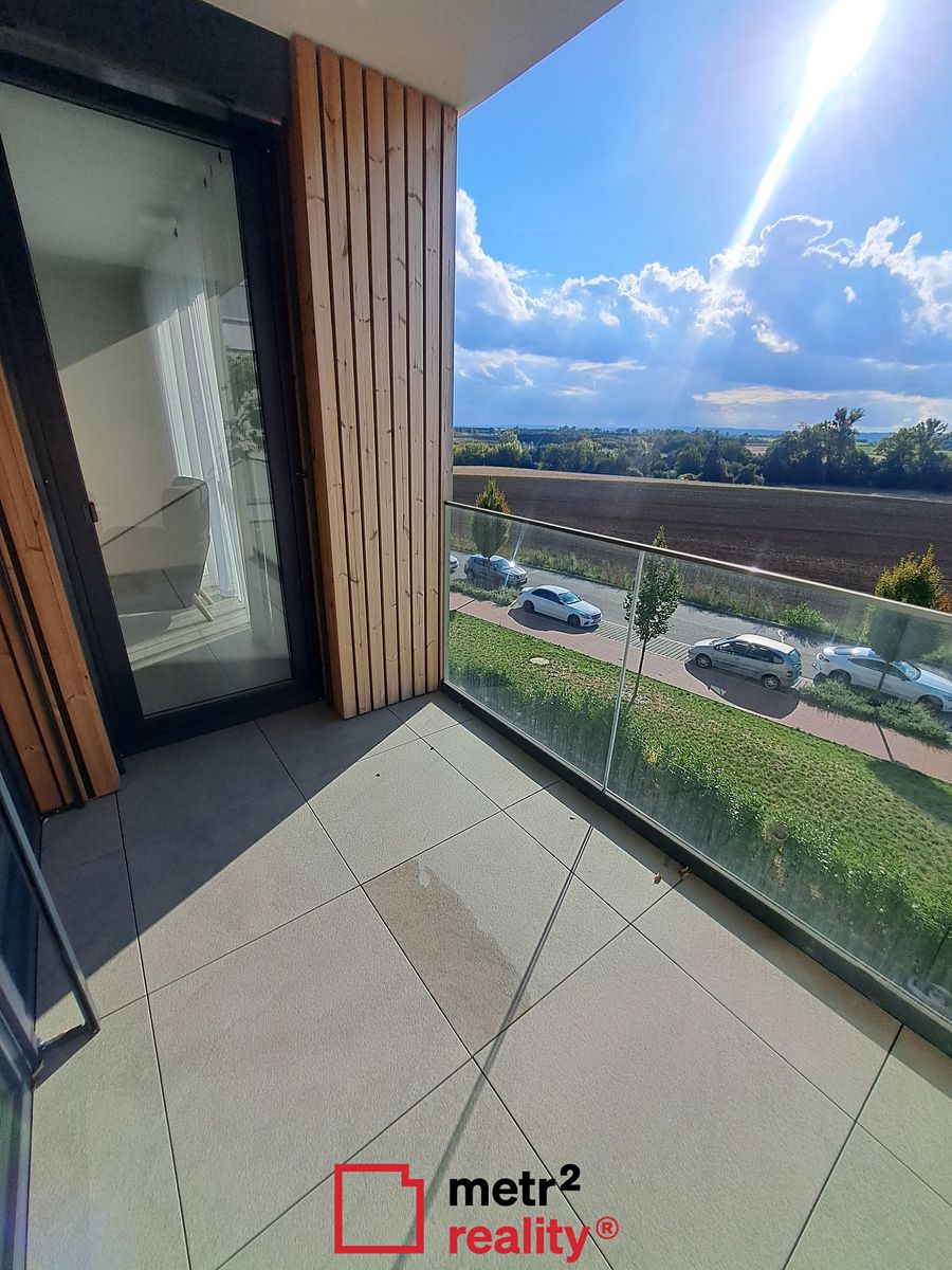Pronájem bytu 2+kk 62 m² – fotografie 3