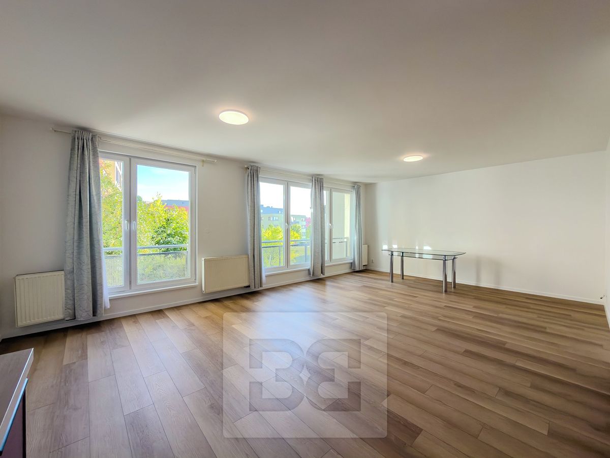 Pronájem bytu 3+kk 89 m² – fotografie 3