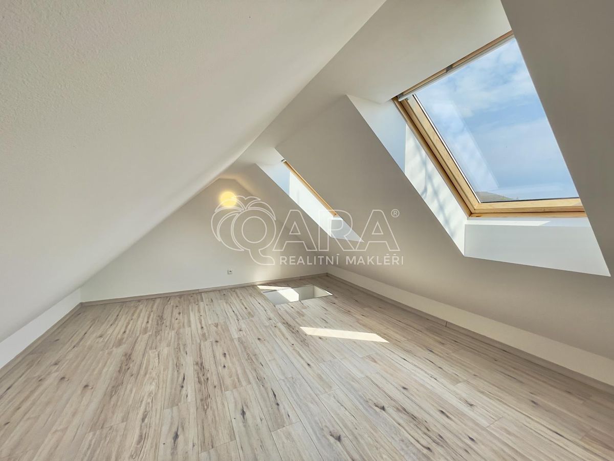 Pronájem bytu 3+kk 84 m² – fotografie 2
