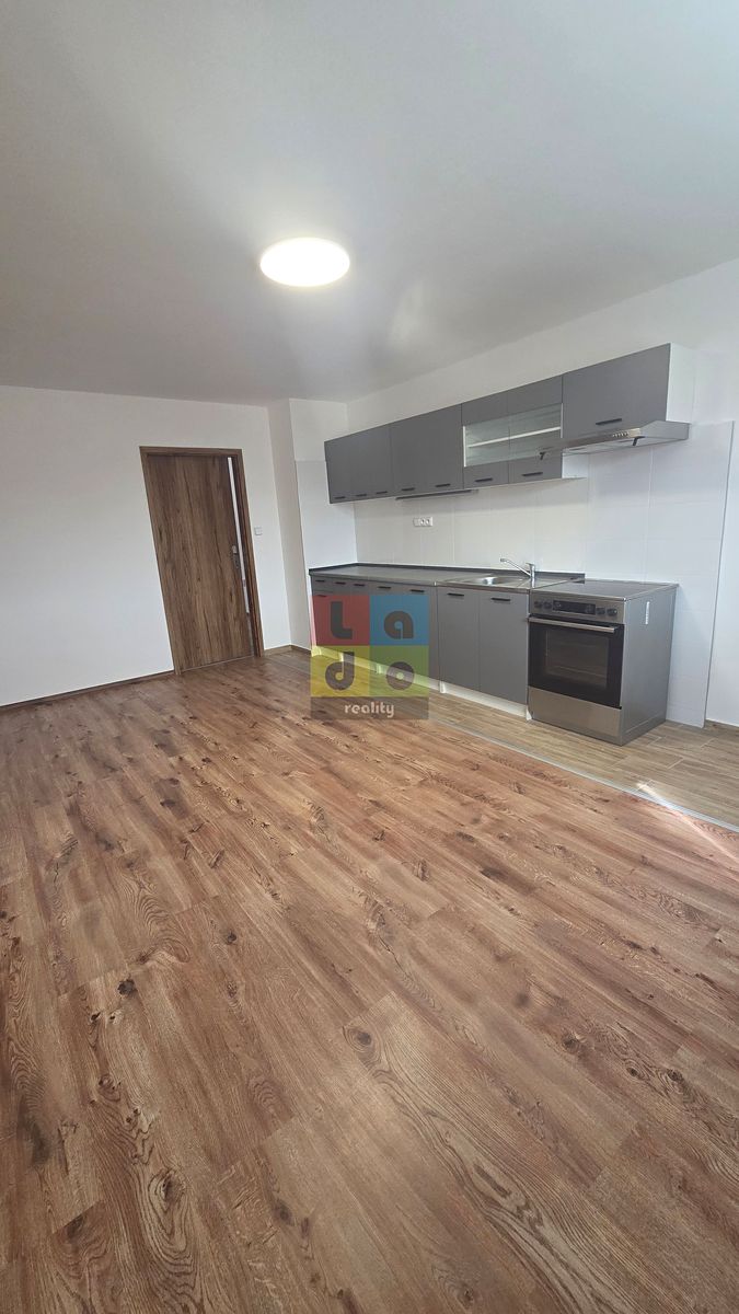 Pronájem bytu 3+kk 68 m² – fotografie 2
