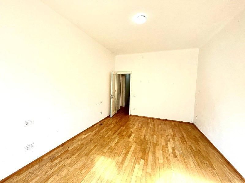 Pronájem bytu 2+kk 65 m² – fotografie 3