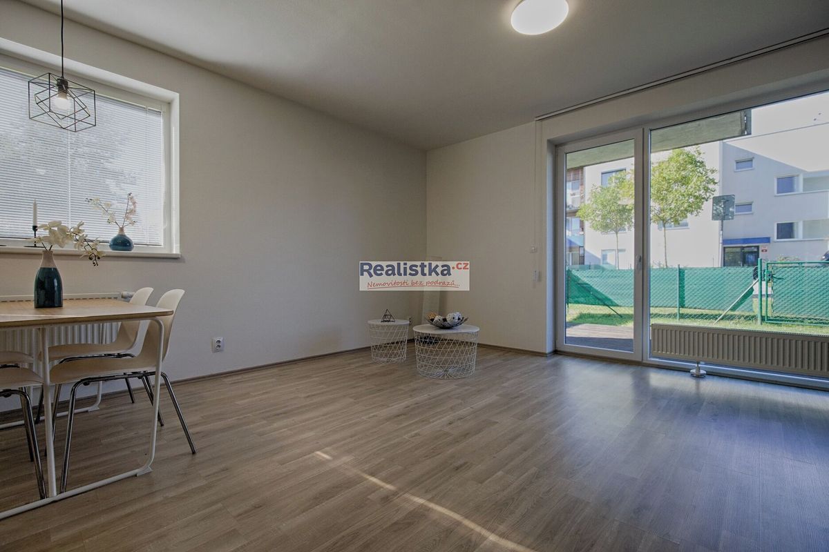 Pronájem bytu 2+kk 59 m² – fotografie 3