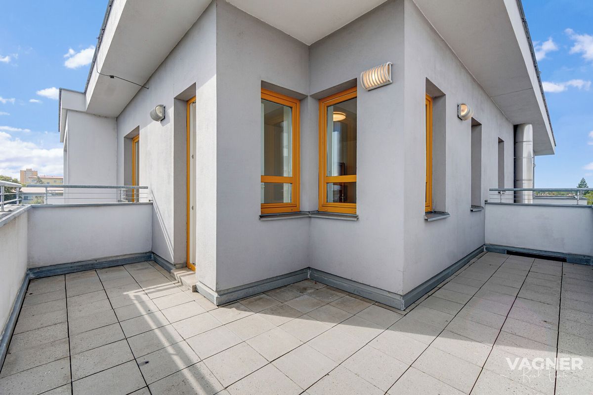Pronájem bytu 3+kk 96 m² – fotografie 2