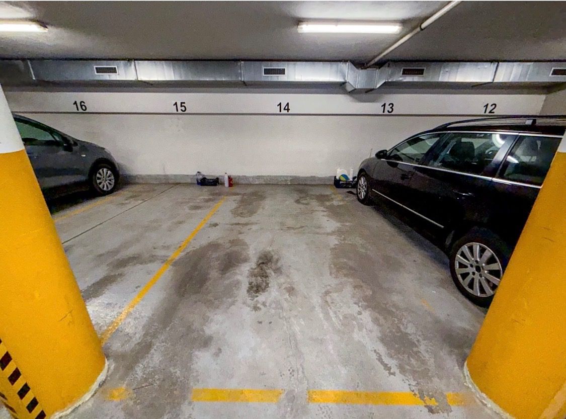 Pronájem garážového stání 15 m² – fotografie 2