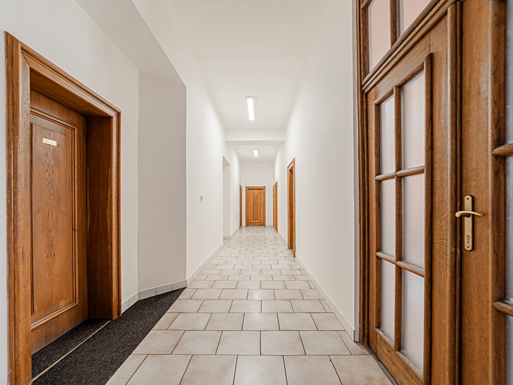 Комерційне приміщення на продаж, 2 444 м² (5 з 14)