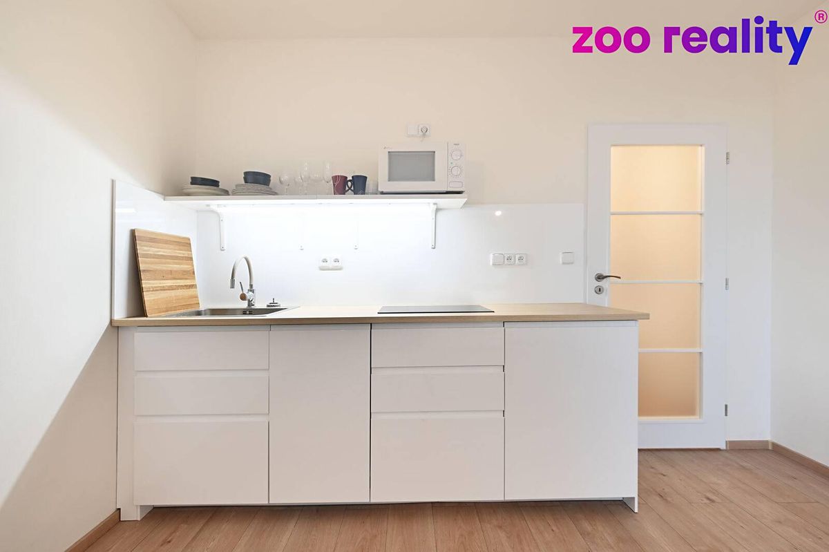 Pronájem bytu 2+kk 31 m² – fotografie 4