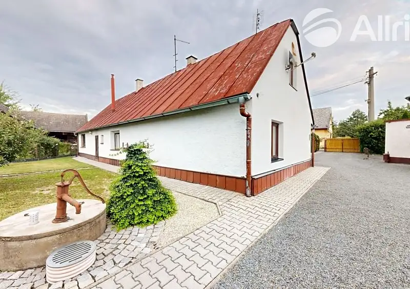 Prodej rodinného domu 150 m², pozemek 843 m², Dolní Životice – náhled fotky 2