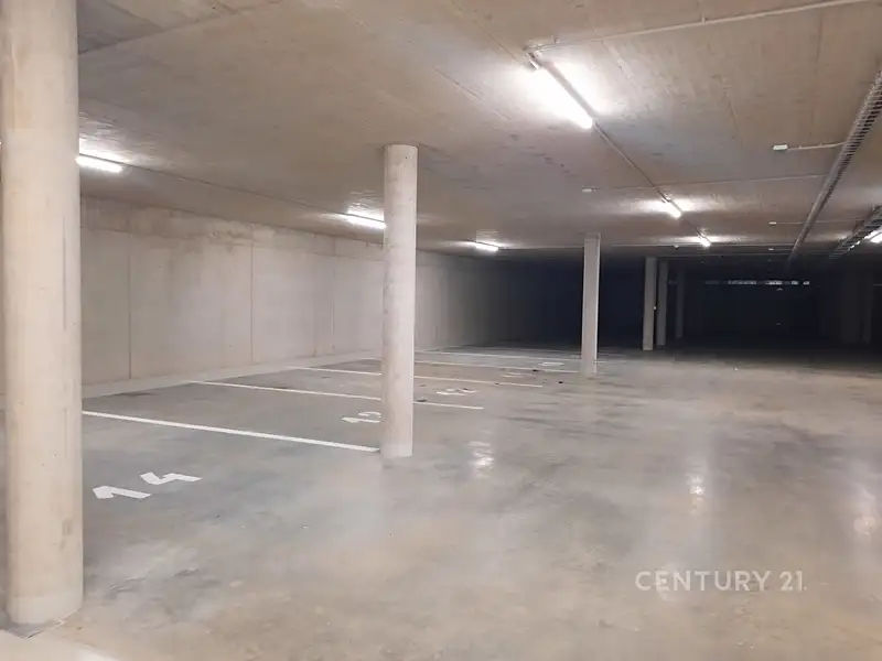 Pronájem garážového stání 18 m², Brno – náhled fotky 3