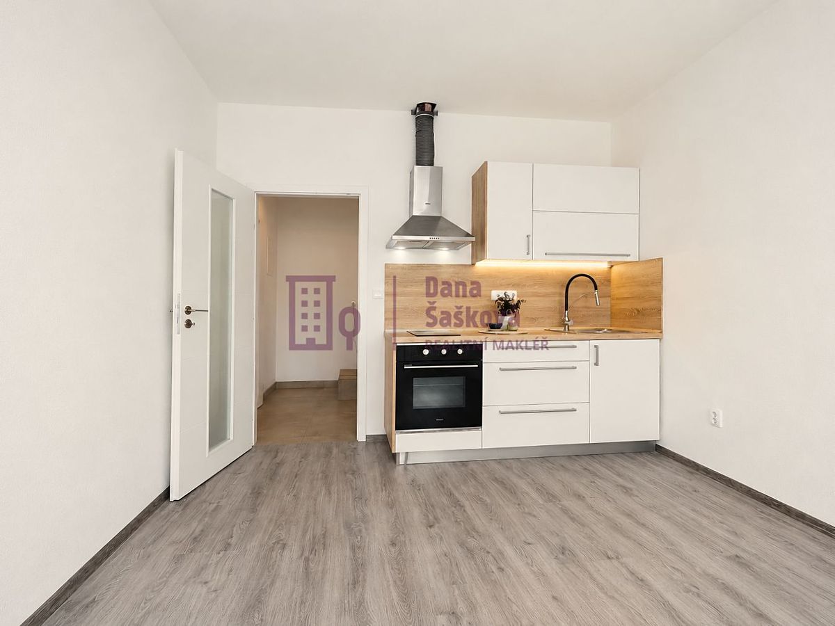 Pronájem bytu 1+kk 23 m²