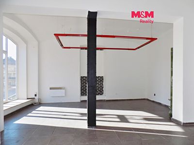 Pronájem obchodního prostoru 68 m²