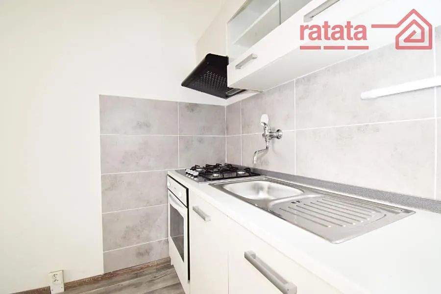 Pronájem bytu 1+1 35 m² – fotografie 2