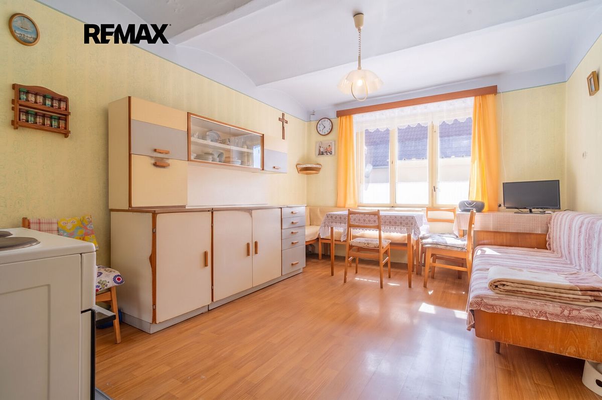 Prodej rodinného domu 75 m², pozemek 292 m² – fotografie 2