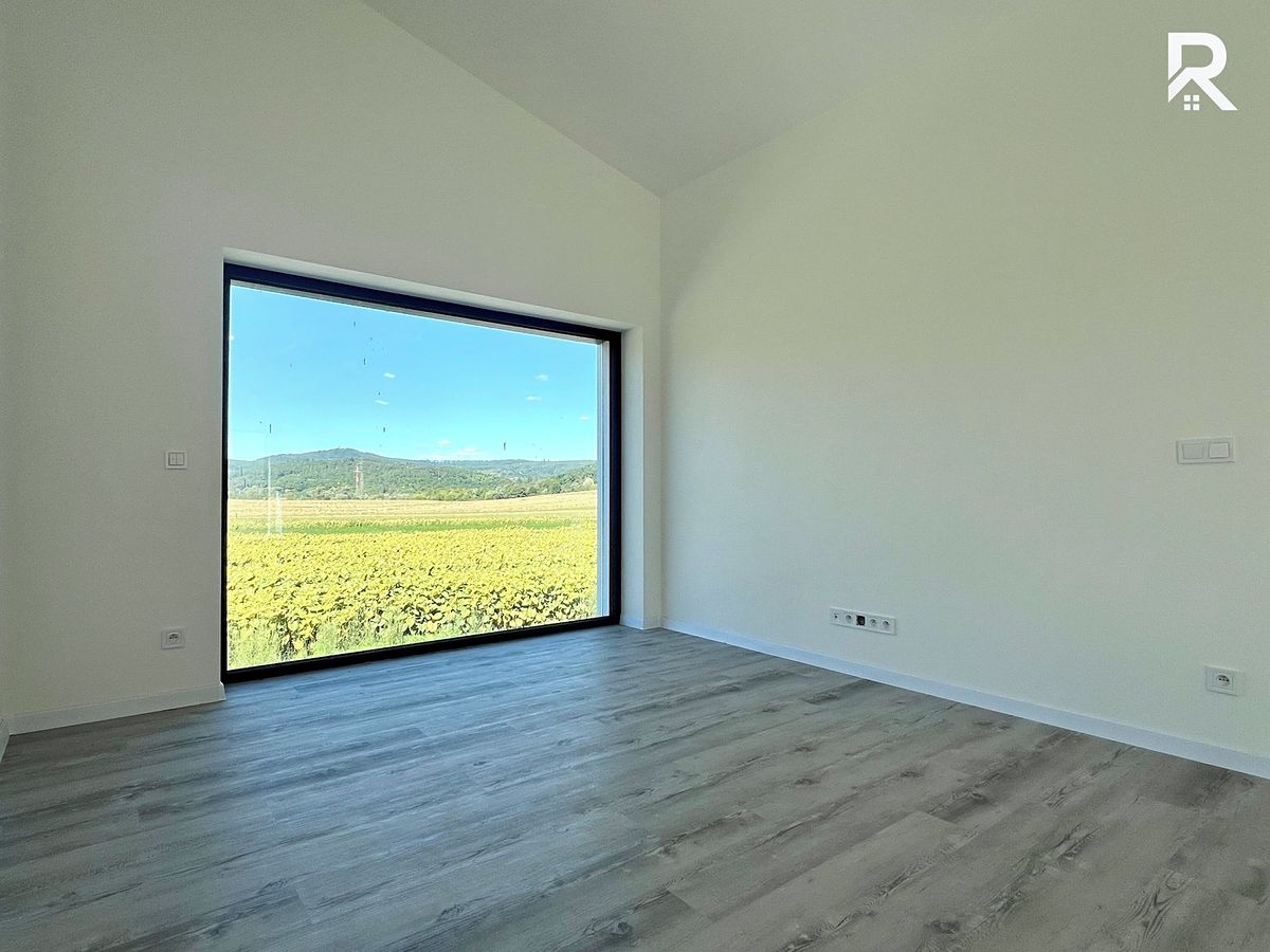 Pronájem bytu 3+kk 126 m² – fotografie 5