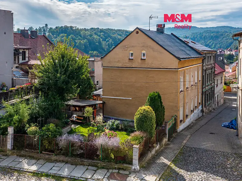 Prodej rodinného domu 253 m², pozemek 319 m², Benešov nad Ploučnicí – náhled fotky 1
