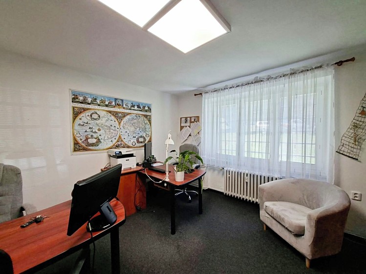 Pronájem komerčního prostoru, 56 m² (3 z 17)