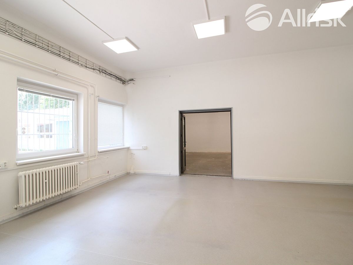Pronájem kanceláře 109 m² – fotografie 3
