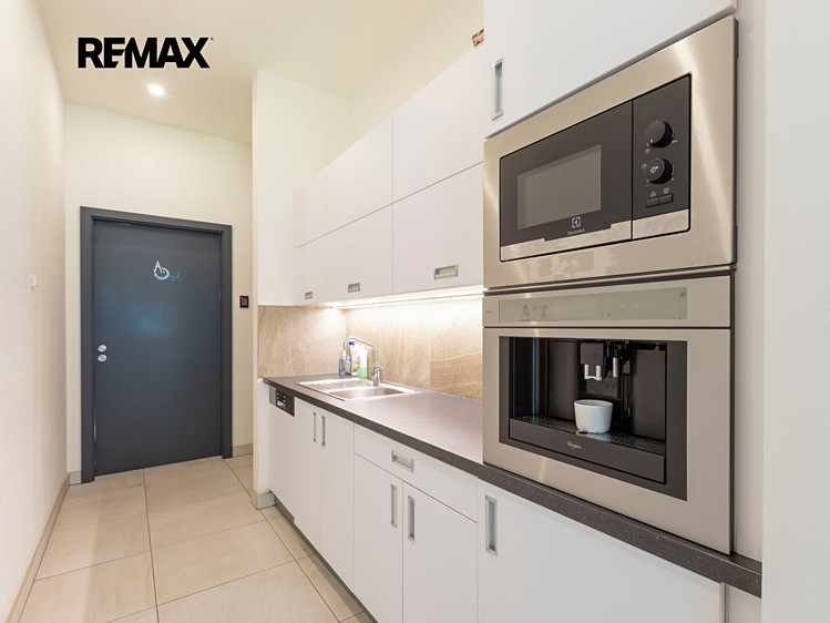 Комерційне приміщення на продаж, 1 150 м² (14 з 18)