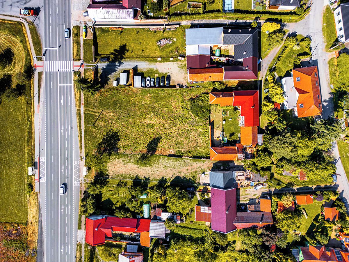 Prodej stavebního pozemku 2053 m² – fotografie 2