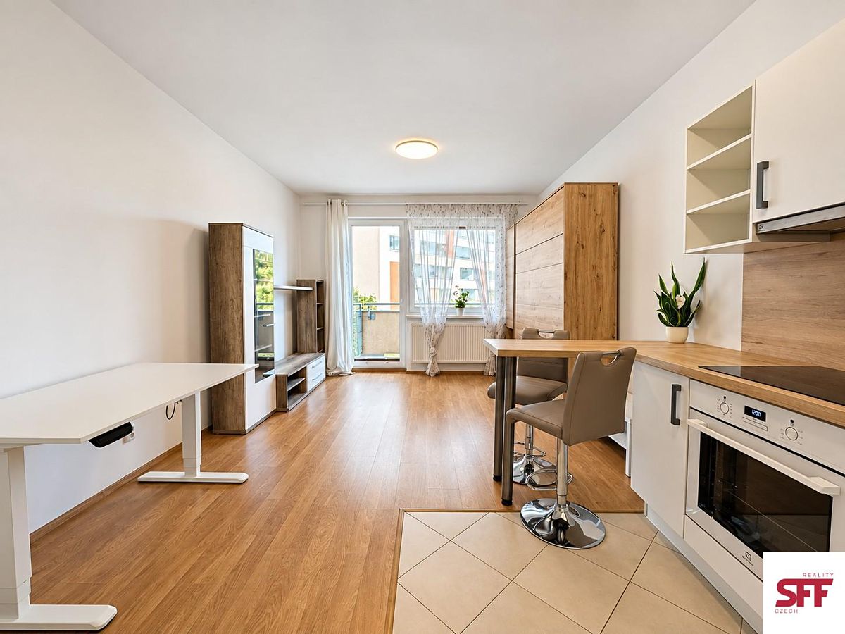 Pronájem bytu 1+kk 35 m² – fotografie 2