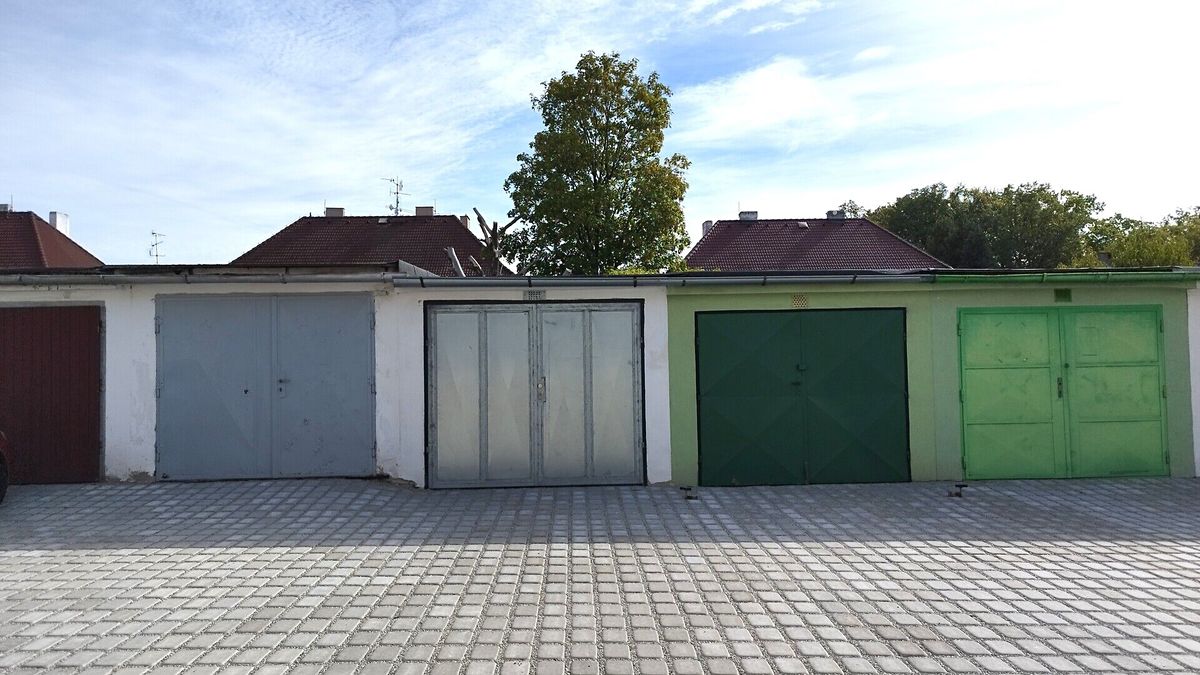 Pronájem garáže 17 m²