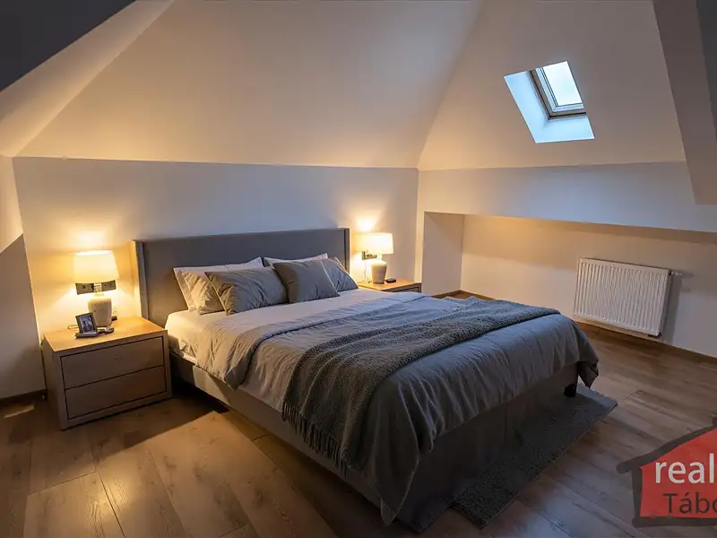 Prodej bytu 2+kk 82 m², Nupaky – náhled fotky 2