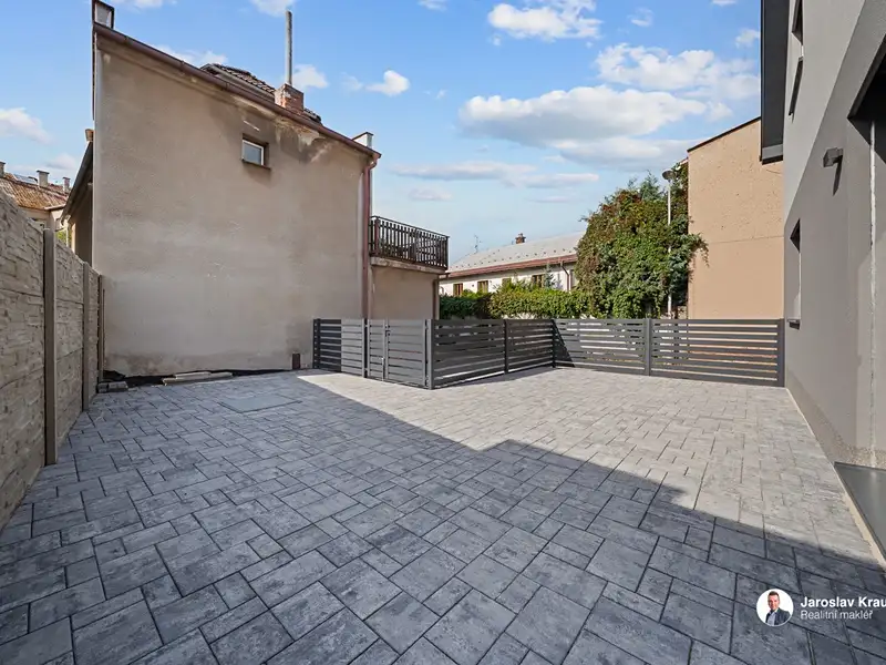 Prodej rodinného domu 134 m², pozemek 176 m², Nová Paka – náhled fotky 3