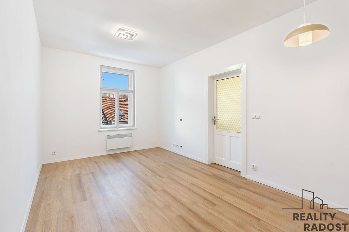 Pronájem bytu 2+1 53 m² – fotografie 4