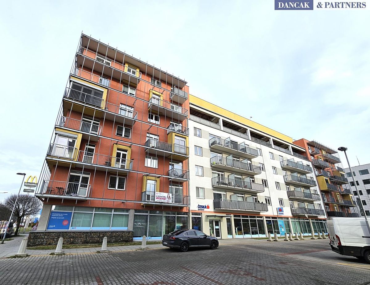 Pronájem bytu 2+kk 52 m² – fotografie 2