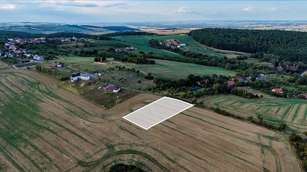 Prodej stavebního pozemku 2379 m² – fotografie 3