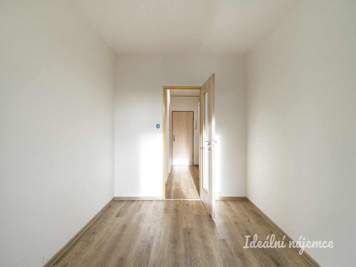 Pronájem bytu 2+kk 39 m² – fotografie 4