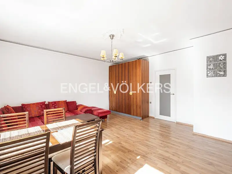 Prodej bytu 1+kk 39 m², Praha – náhled fotky 2