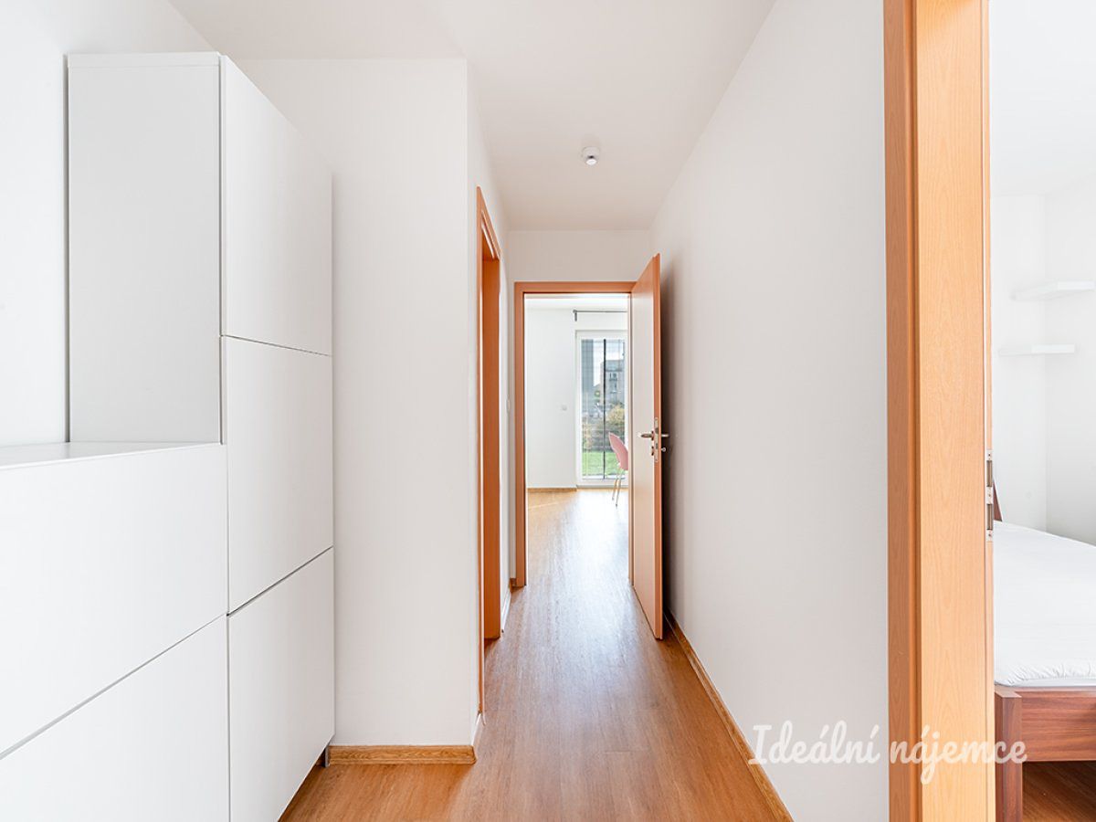 Pronájem bytu 2+kk 44 m² – fotografie 4